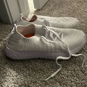 Women’s running shoes